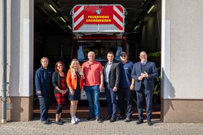 Nicole Walter-Mundt und Danny Eichelbaum bei der Feuerwehr Grobeeren